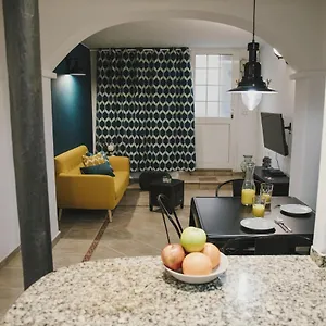 bbarcelona-parallel-apartment.topbarcelonahotels.com/