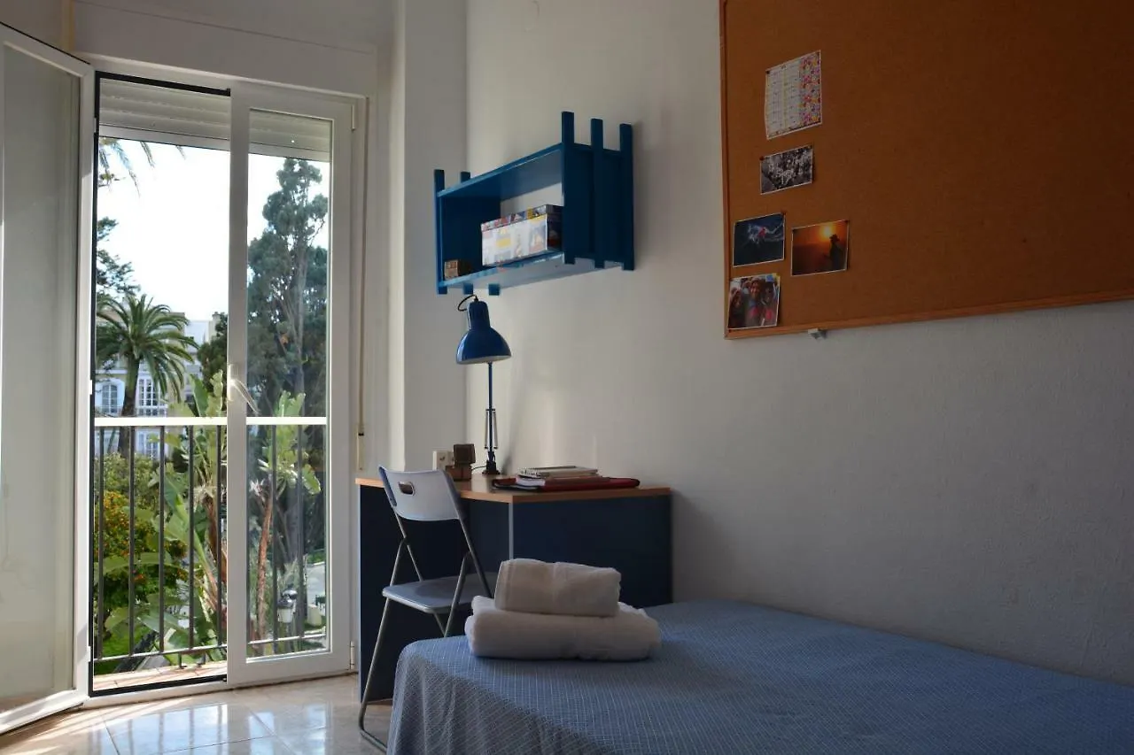 Residencia Universitaria Cadiz Centro 0*,